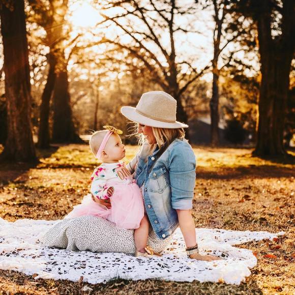 Meet your Posher, Kristen - Picture 1 of 1